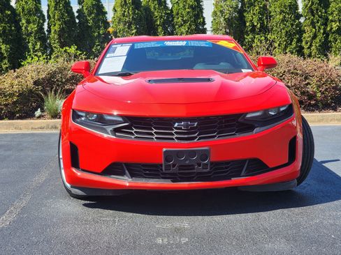 Used 2022 Chevrolet Camaro LT w/ Technology Package image 5