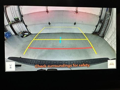 Used 2025 Toyota 4Runner SR5 AWD/4WD image 34