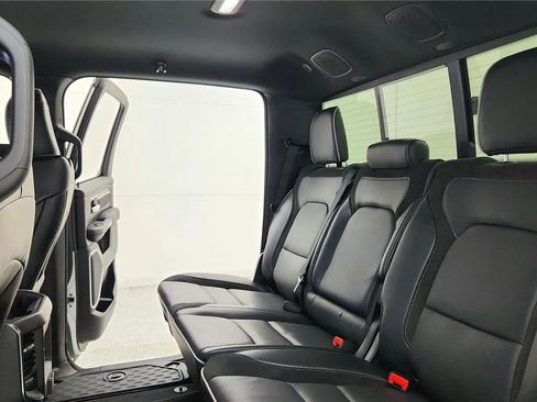 Used 2025 RAM 1500 Laramie image 30
