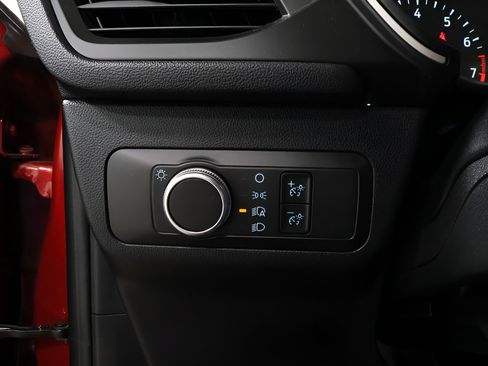 Used 2022 Ford Escape SE FWD image 18
