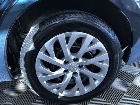Used 2019 Toyota Corolla LE image 16