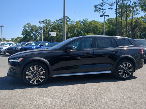 New 2025 Volvo V60 B5 Cross Country Ultra w/ Protection Package Premier image 7