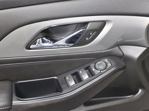 Certified 2023 Chevrolet Traverse LT image 16