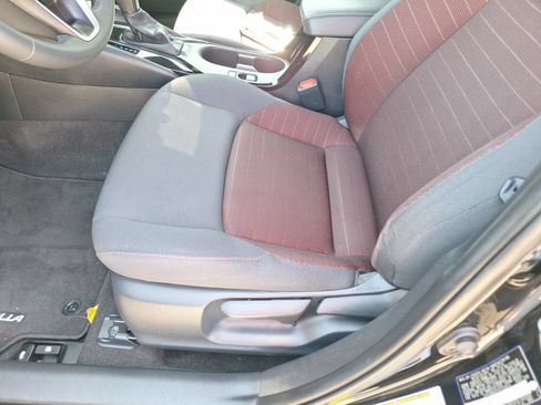 Used 2025 Toyota Corolla SE FWD image 16