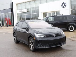 Used 2023 Volkswagen ID.4 Pro S video 1