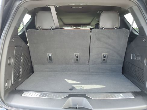 Used 2023 GMC Yukon Denali Ultimate image 21