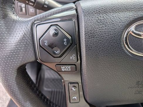 Used 2022 Toyota 4Runner TRD Off-Road Premium w/ Moonroof Package image 16