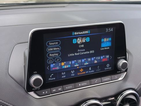 Used 2025 Nissan Sentra SV FWD image 13