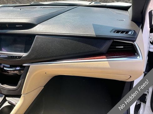 Used 2017 Cadillac XT5 Luxury w/ Driver Awareness Package FWD image 14
