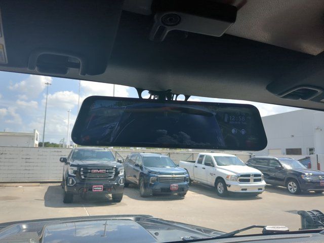 Used 2018 Jeep Wrangler Unlimited Sahara AWD/4WD image 15