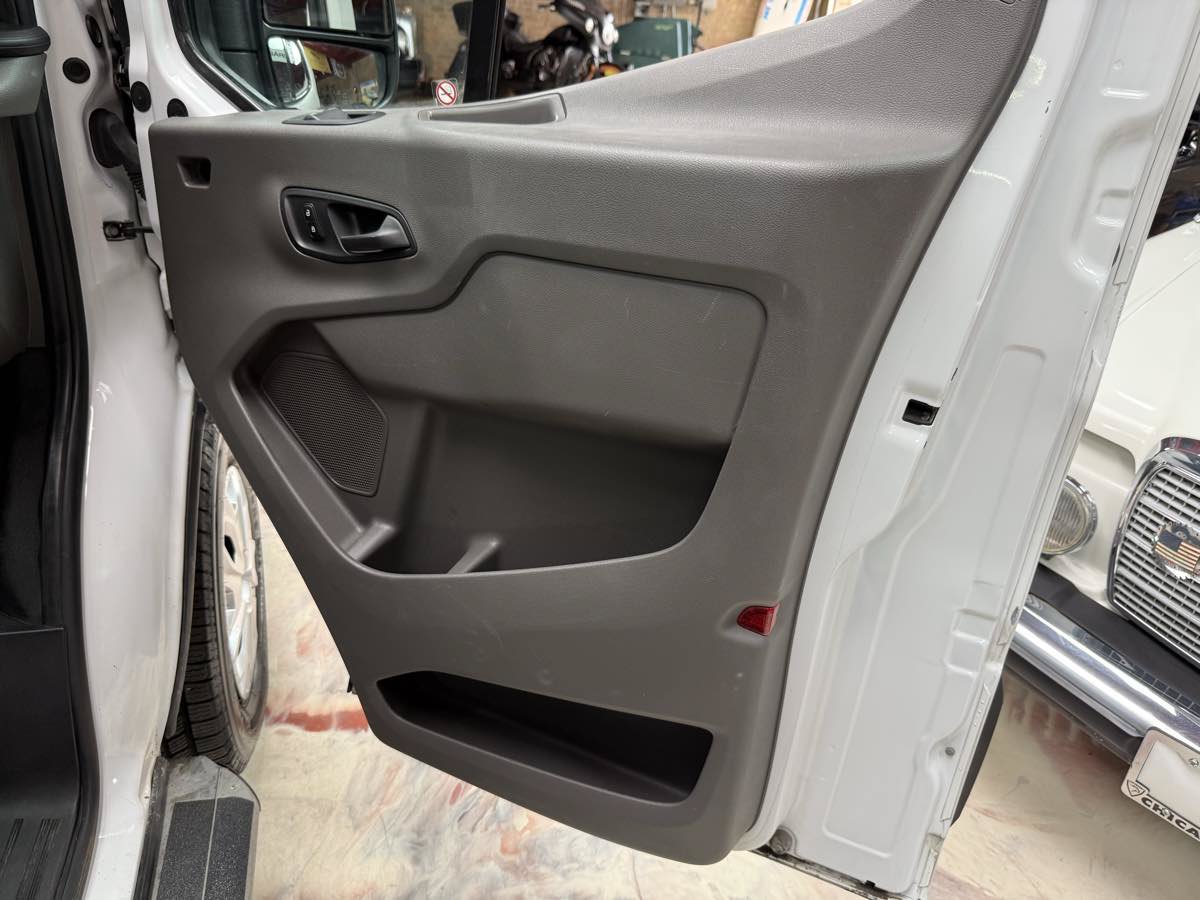 Used 2020 Ford Transit 250 Low Roof w/ Exterior Upgrade Package RWD image 27