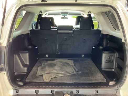 Used 2013 Toyota 4Runner SR5 w/ Convenience Pkg AWD/4WD image 21