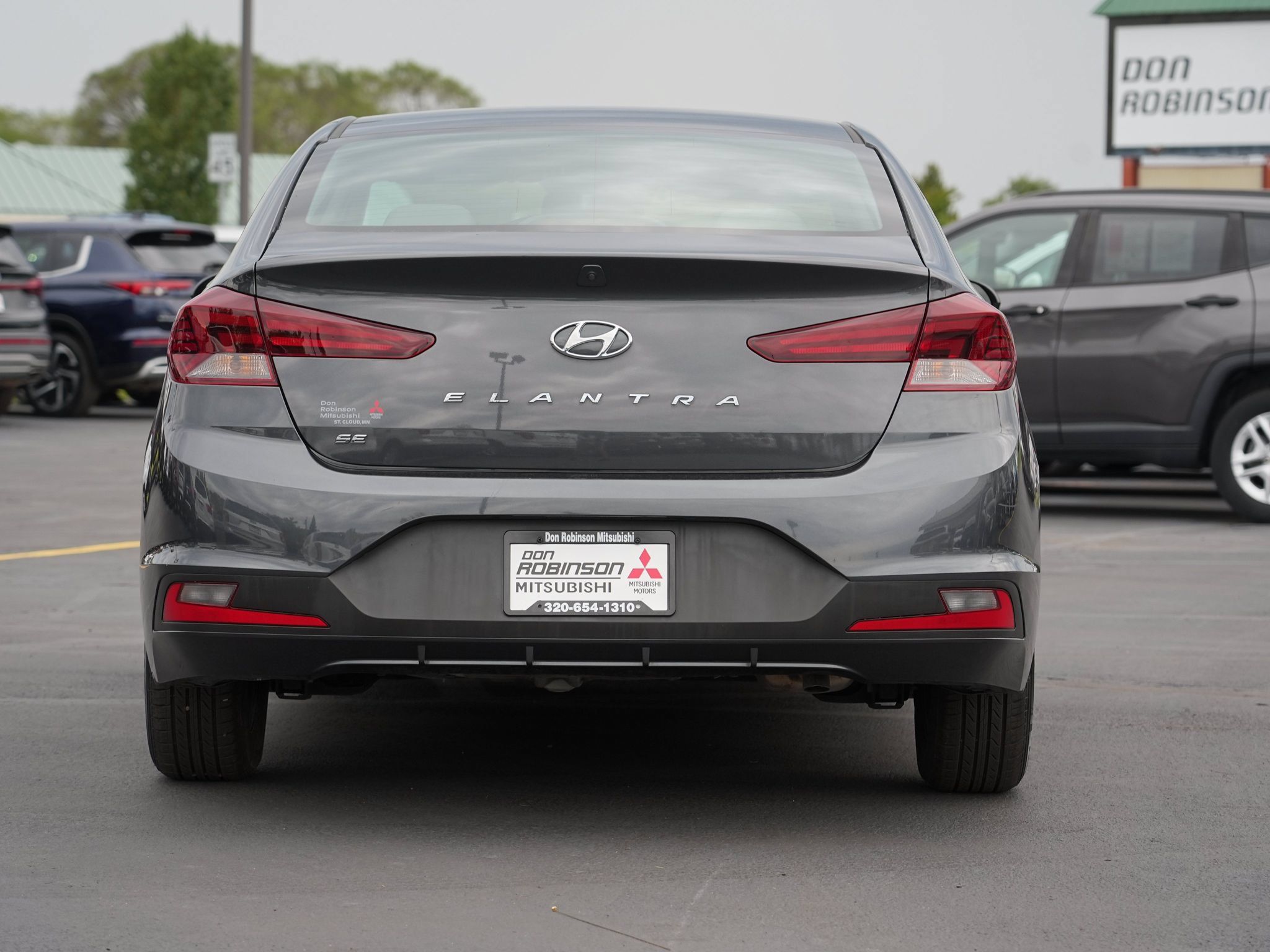 Used 2020 Hyundai Elantra SE FWD image 4