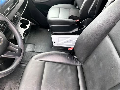 Used 2024 Mercedes-Benz Sprinter 2500 image 19