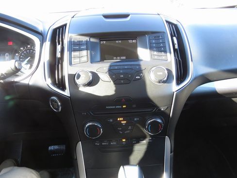 Used 2017 Ford Edge SEL image 23