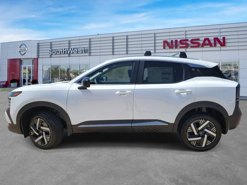 New 2026 Nissan Kicks SV w/ Cold Weather Package FWD image 8