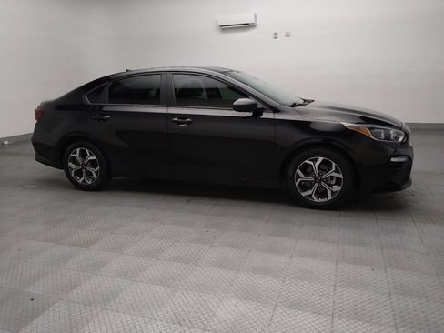 Used 2021 Kia Forte LXS image 11