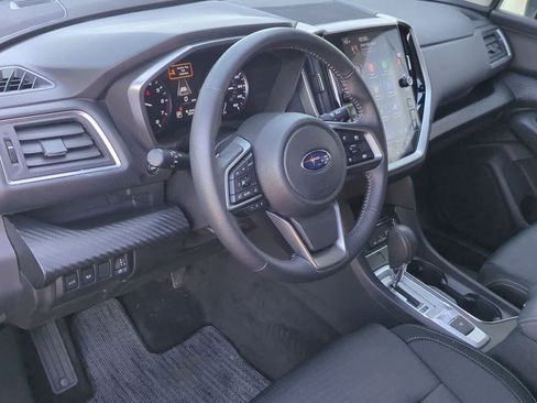 Used 2023 Subaru Ascent Premium w/ Convenience Package AWD/4WD image 2