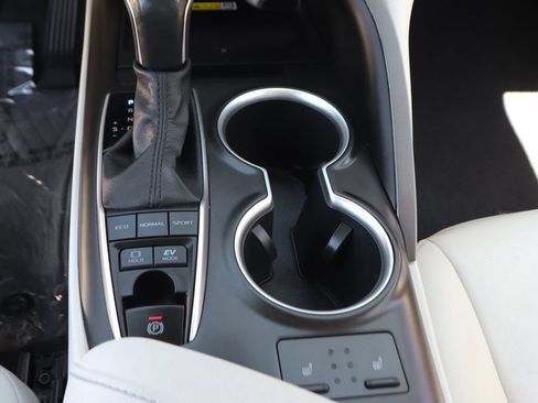 Used 2023 Toyota Camry XLE FWD image 31