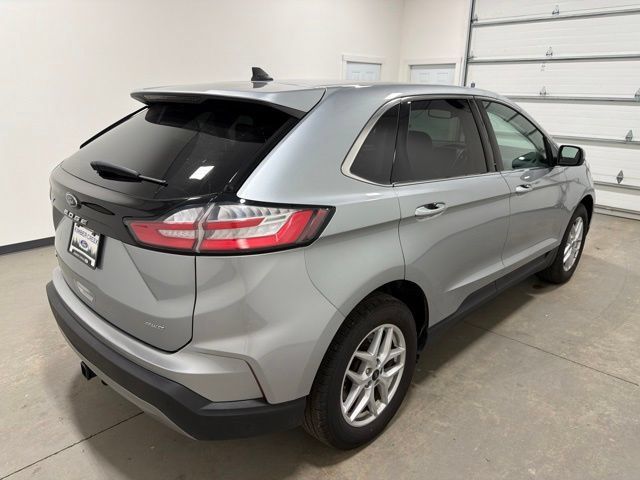 Used 2024 Ford Edge SEL w/ Convenience Package AWD/4WD image 4