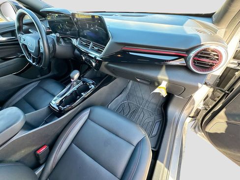 Used 2024 Chevrolet Trax RS w/ Driver Confidence Package image 27