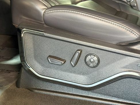 Used 2025 Ford F350 Platinum AWD/4WD image 19