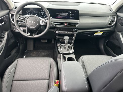 New 2026 Kia Seltos EX FWD image 15