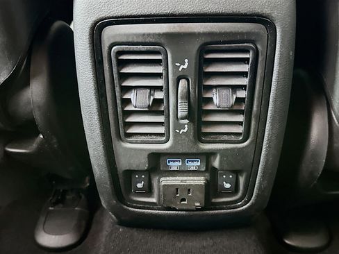 Used 2024 Dodge Durango GT image 28