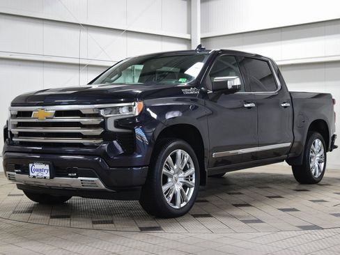 Used 2022 Chevrolet Silverado 1500 High Country w/ High Country Premium Package image 3