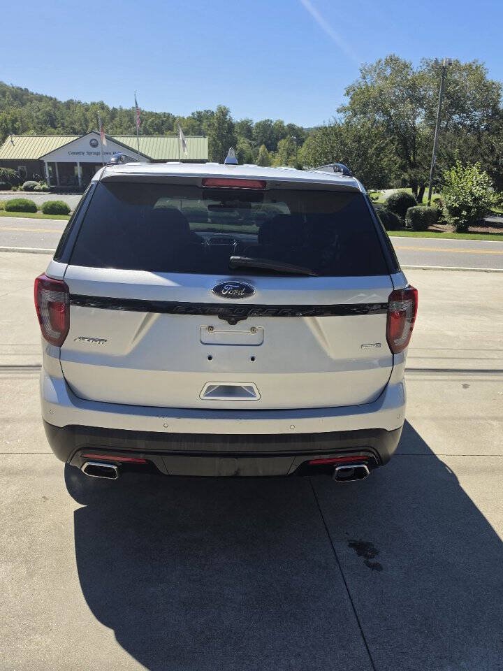 Used 2016 Ford Explorer Sport w/ Equipment Group 401A AWD/4WD image 4