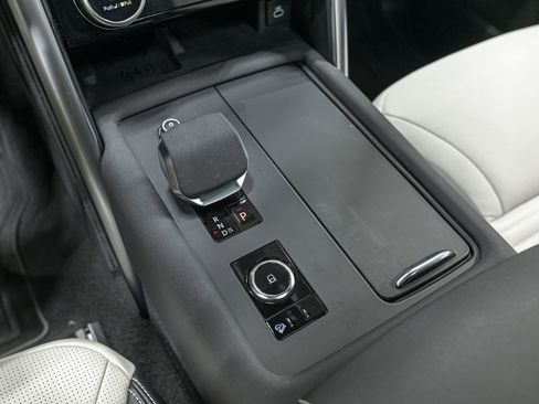 Used 2023 Land Rover Discovery S R-Dynamic image 23