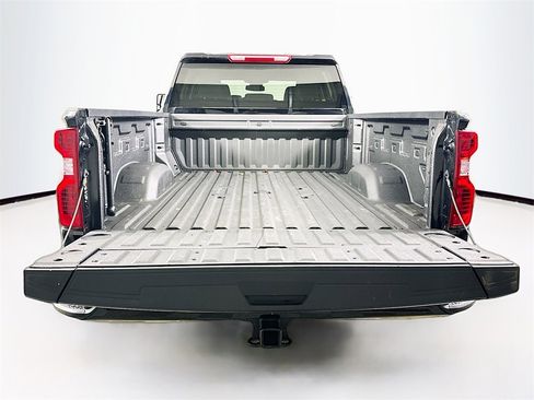 Used 2025 Chevrolet Silverado 2500 Custom w/ Custom Value Package image 16