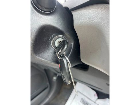 Used 2015 Toyota Sienna LE FWD image 25