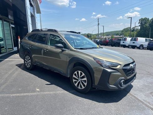Used 2024 Subaru Outback Premium AWD/4WD image 7