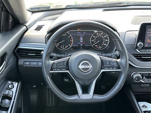 Used 2024 Nissan Altima 2.5 SR image 23