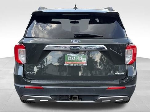 Used 2022 Ford Explorer XLT w/ Equipment Group 202A image 8