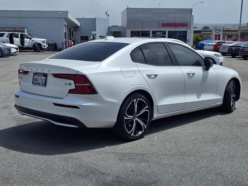 Used 2024 Volvo S60 B5 Core AWD/4WD image 4
