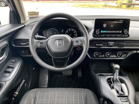 Used 2023 Honda HR-V LX image 5