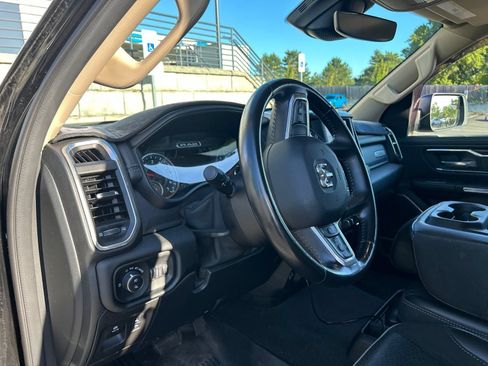 Used 2021 RAM 1500 Laramie AWD/4WD image 8