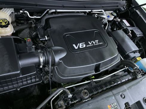 Used 2016 GMC Canyon SLT image 31