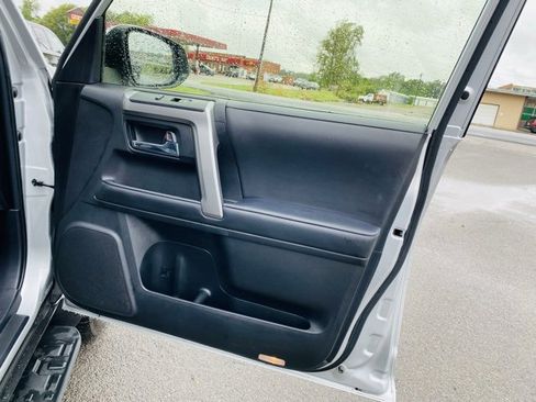 Used 2024 Toyota 4Runner SR5 image 18