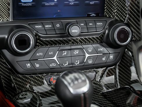 Used 2015 Chevrolet Corvette Z06 w/ 3LZ Preferred Equipment Group RWD image 33