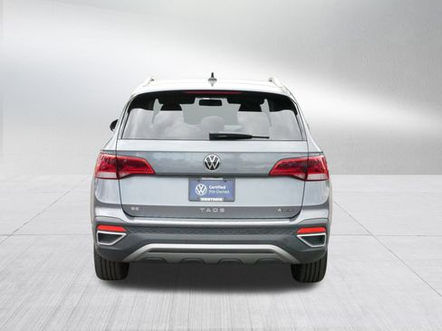 Certified 2022 Volkswagen Taos SE image 6