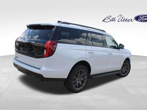 New 2026 Ford Expedition Platinum AWD/4WD image 3