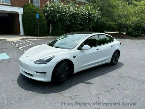 Used 2023 Tesla Model 3 Standard Range RWD image 3