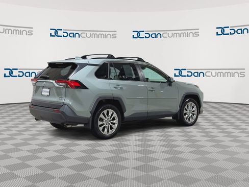 Used 2019 Toyota RAV4 XLE Premium w/ Advanced Technology Package AWD/4WD image 8
