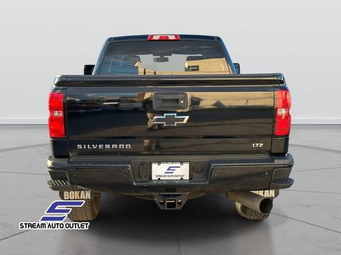 Used 2018 Chevrolet Silverado 2500 LTZ image 7