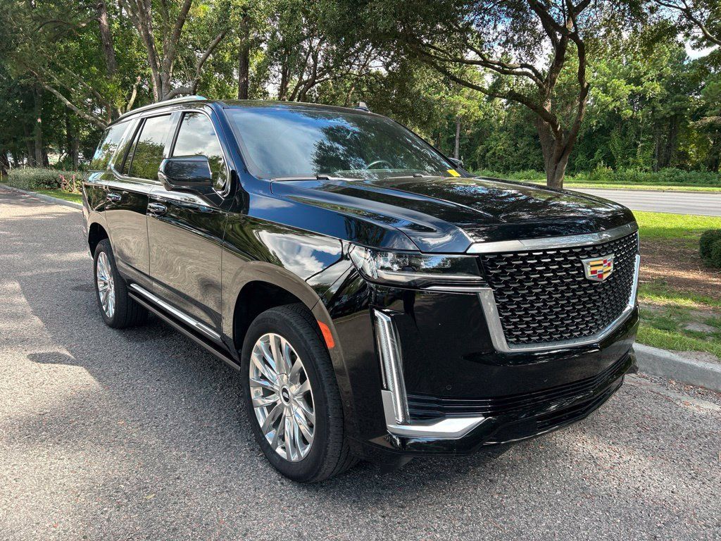 Certified 2024 Cadillac Escalade Premium Luxury w/ Performance Package AWD/4WD image 4