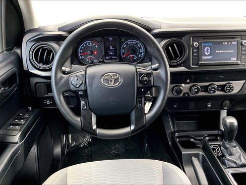 Used 2019 Toyota Tacoma SR AWD/4WD image 5