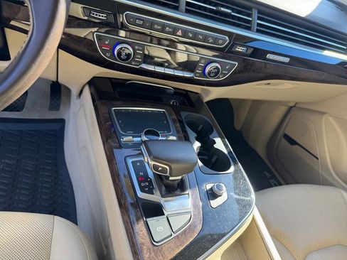 Used 2019 Audi Q7 3.0T Prestige w/ Prestige Package image 11